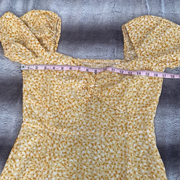 Summer dress size medium/ large - Picture 10 of 12